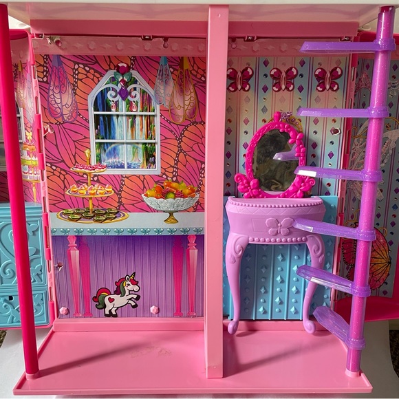 RARE Vintage Barbie house Fairy Princess Folding, Castle, Sold AS IS - Picture 9 of 10